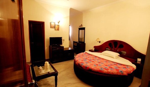 Super Deluxe Room