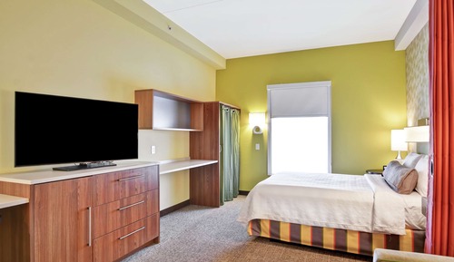 Studio, 1 Queen Bed, Accessible (Hearing)