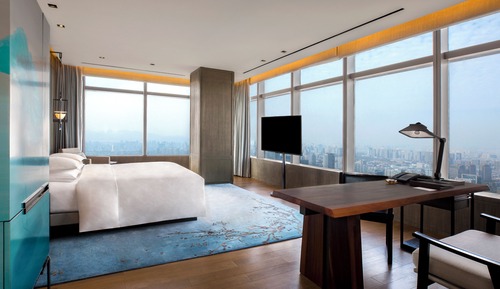 Premium Room, 1 King Bed