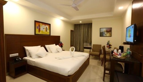 Deluxe Room, 1 King Bed