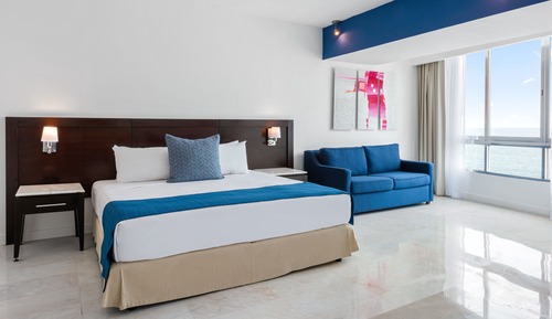 Deluxe Room Ocean View King