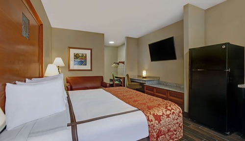 Standard Room, 1 King Bed, Non Smoking, Kitchenette