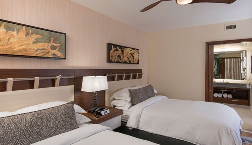 Suite, 1 Bedroom, Resort View (2 Double Beds)