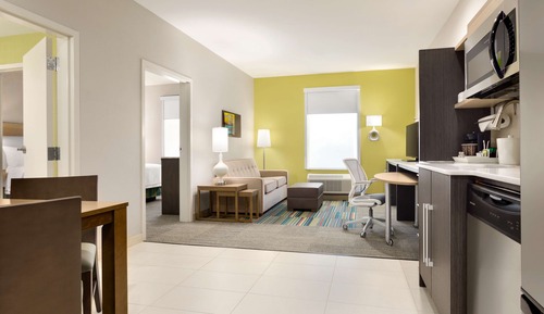 Suite, 1 King Bed, Accessible, Non Smoking (Roll In Shower)