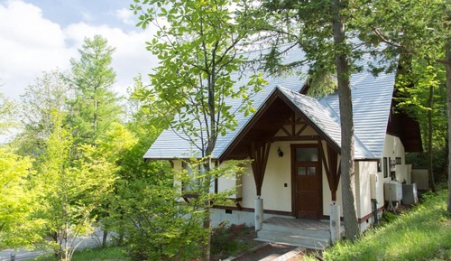 With hot spring, Large detached cottage, Smoking