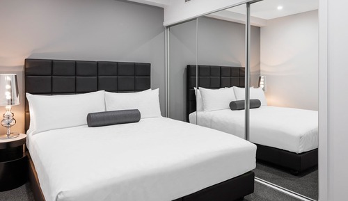 1 Bedroom King Suite