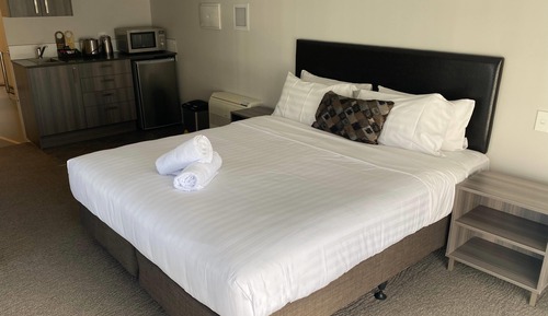 Studio, 1 King Bed, Non Smoking