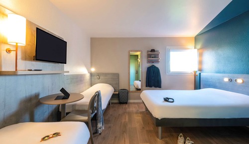 Triple Room, Multiple Beds