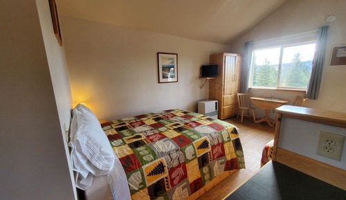 Cabin, 2 Queen Beds, Kitchen, Mountain View