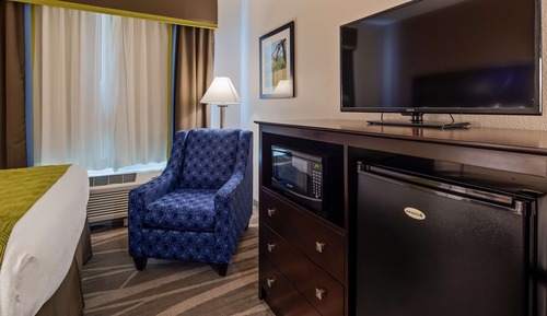 Standard Room, 2 Queen Beds, Non Smoking, Refrigerator & Microwave