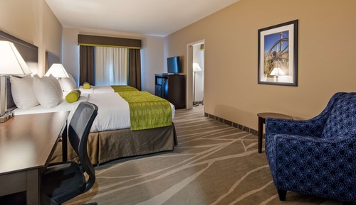 Suite, 2 Queen Beds, Non Smoking, Refrigerator & Microwave (with Single Sofabed)