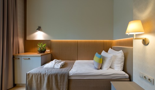 Single Room (with Spa Access)