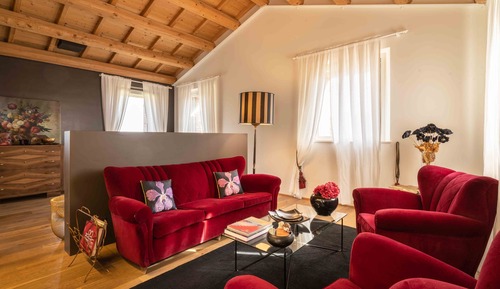 Deluxe Suite (04)