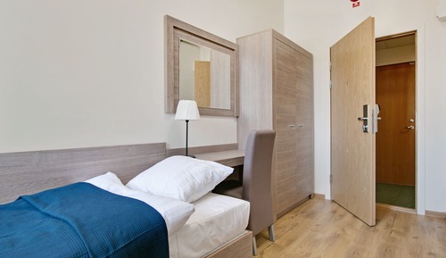Twin Room, No Windows (Budget)