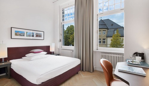 Standard Room (Queen bed: 160 cm)