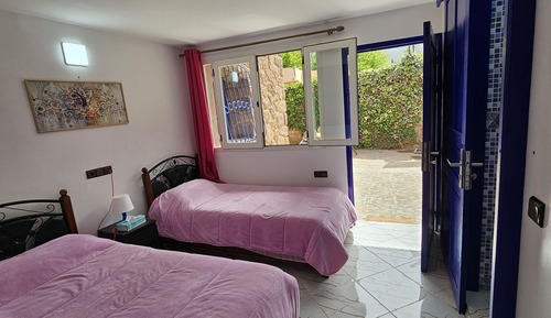 Studio, Garden View