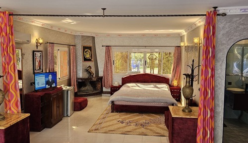 Suite, River View