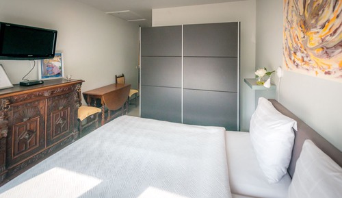 Deluxe Double Room, Ensuite, Garden View (Schiele)