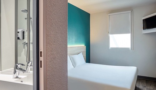 Room, 1 Double Bed, Private Bathroom (Cabrio)