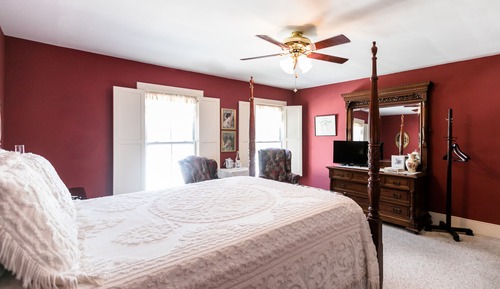 Annie Laurie Room