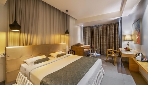 Premier Room