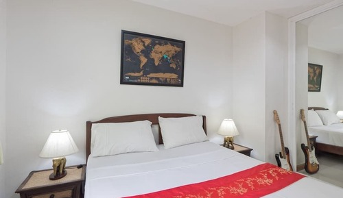 Two-Bedroom Apartment with Seaview 
