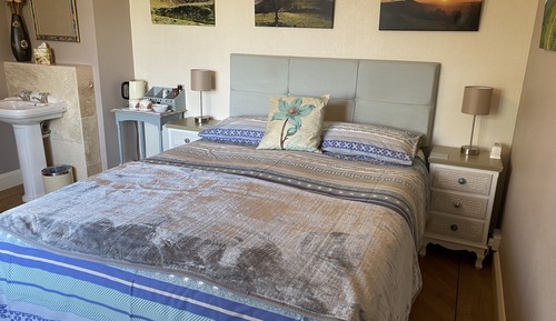 Double Room, Private Bathroom (Swan or/and Hanley)