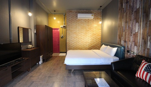 Signature Double Room, 1 King Bed (Vintage Style)