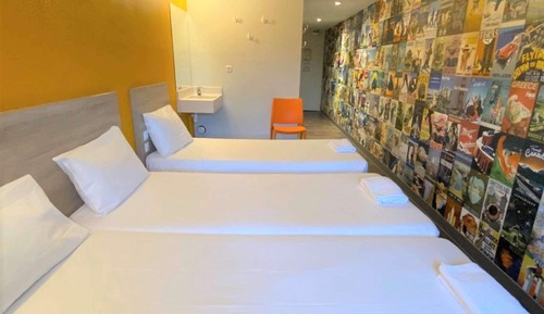 Room, 3 Twin Beds