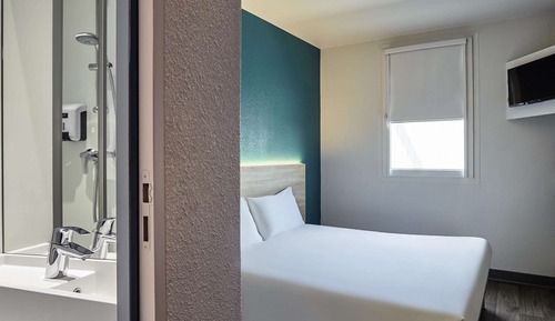 Room, 1 Double Bed, Private Bathroom (Cabrio)