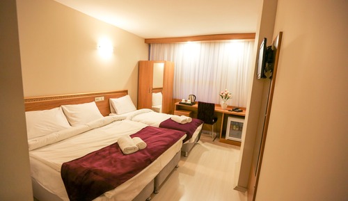 Family Room, 1 Bedroom, Non Smoking, City View