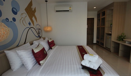 Deluxe Double Room, 1 King Bed, City View