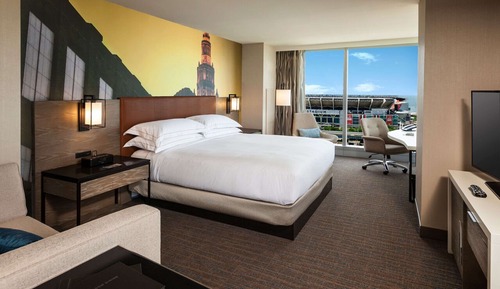 Deluxe Suite, 1 King Bed, Accessible (Chairman Suite, Hearing Access)