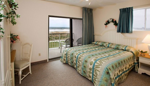 Family Townhome, 3 Bedrooms, Oceanfront (G)