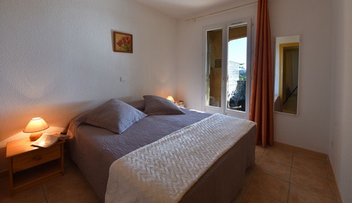 Comfort Apartment, Accessible, Private Bathroom (Villa mitoyenne 2 - 4 per)