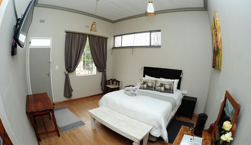 Room (11)