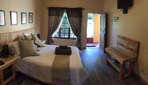 Room (9)