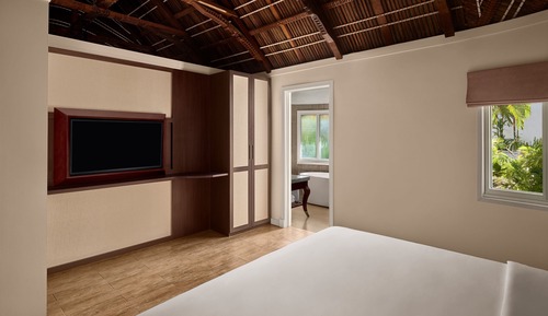 Bungalow, 1 King Bed, Non Smoking, Garden View