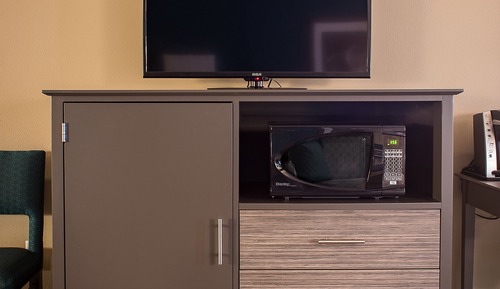 Deluxe King Suite  Accessible