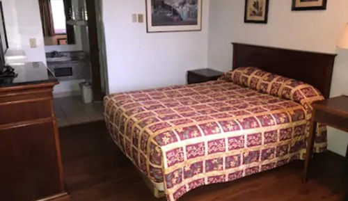 Standard Room, 1 Queen Bed, Non Smoking