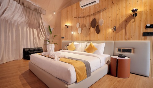Romantic Tent