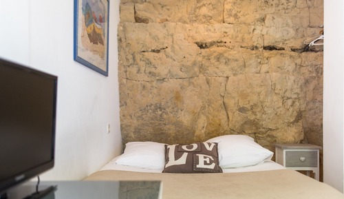 Standard Double Room, Ensuite (Chambre Roches)