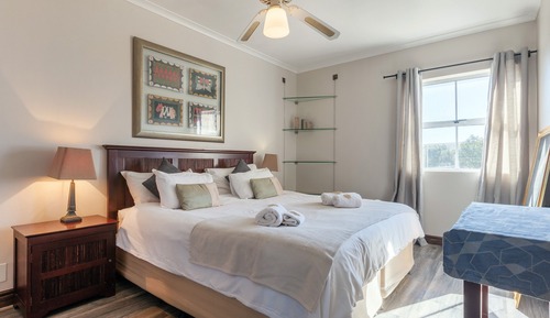 Apartment (2 Bedrooms)