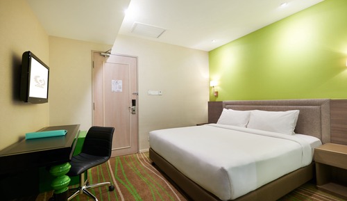 Cosmo Club Package - Cosmo King Room (No External View)