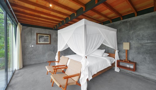 Villa Baja Barat