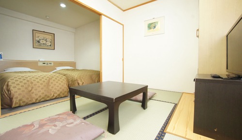 Room With Tatami Area, Smoking