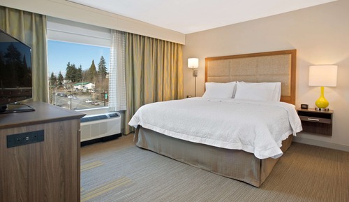 Suite, 1 King Bed with Sofa bed, 2 Bathrooms
