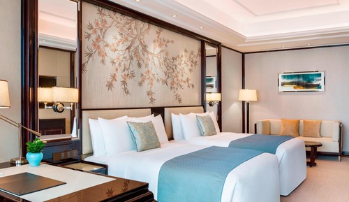 St Regis, Twin Room, 2 Double Beds, City View