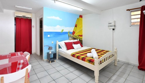 Comfort Apartment, 1 Queen Bed, Pool View, Sea Facing