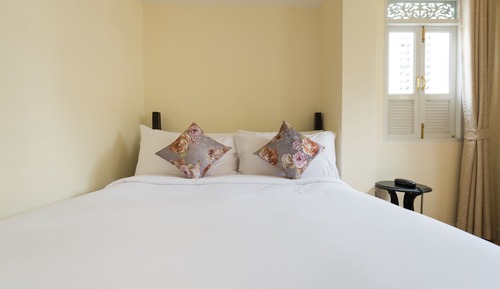 Deluxe Double Bed 
